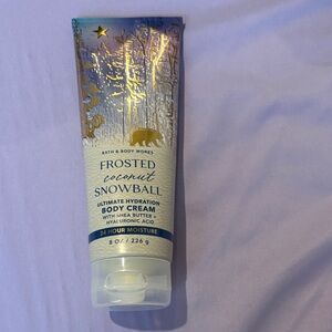 Bath & Body Works Frosted Coconut Snowball Body Cream - Blue and Gold